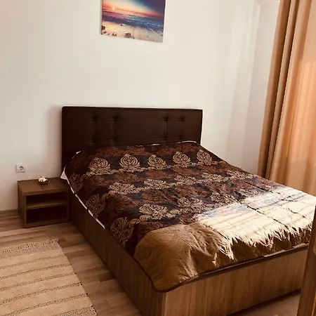 Summer Holiday Mamaia